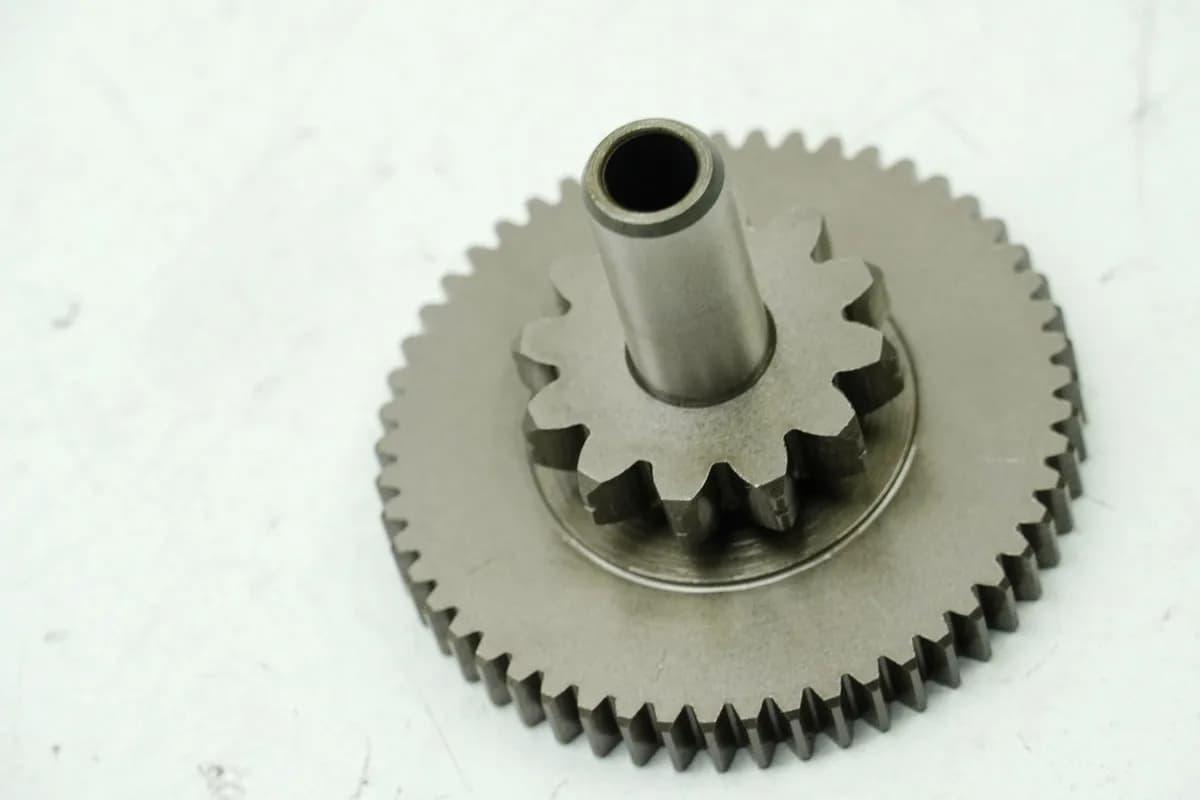 SUZUKI GSX 750 AE INAZUMA Zahnrad Anlasser Reduktion Zwischenrad (für Motor)