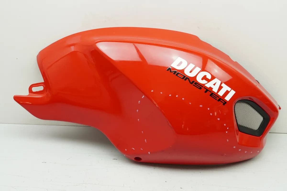 DUCATI MONSTER 696 ABS M5 Tankverkleidung rechts Abdeckung Tank Cover NUR 1626km