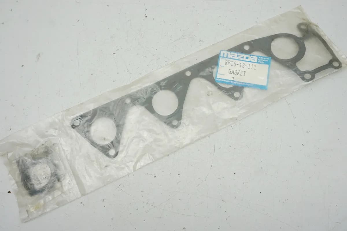 Mazda Dichtung Ansaugkrümmer Krümmer RFC6-13-111 - NEU