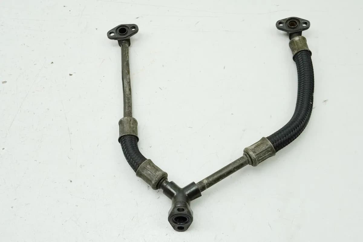 SUZUKI GSX 750 AE INAZUMA Ölleitung Ölschlauch (für Motor)