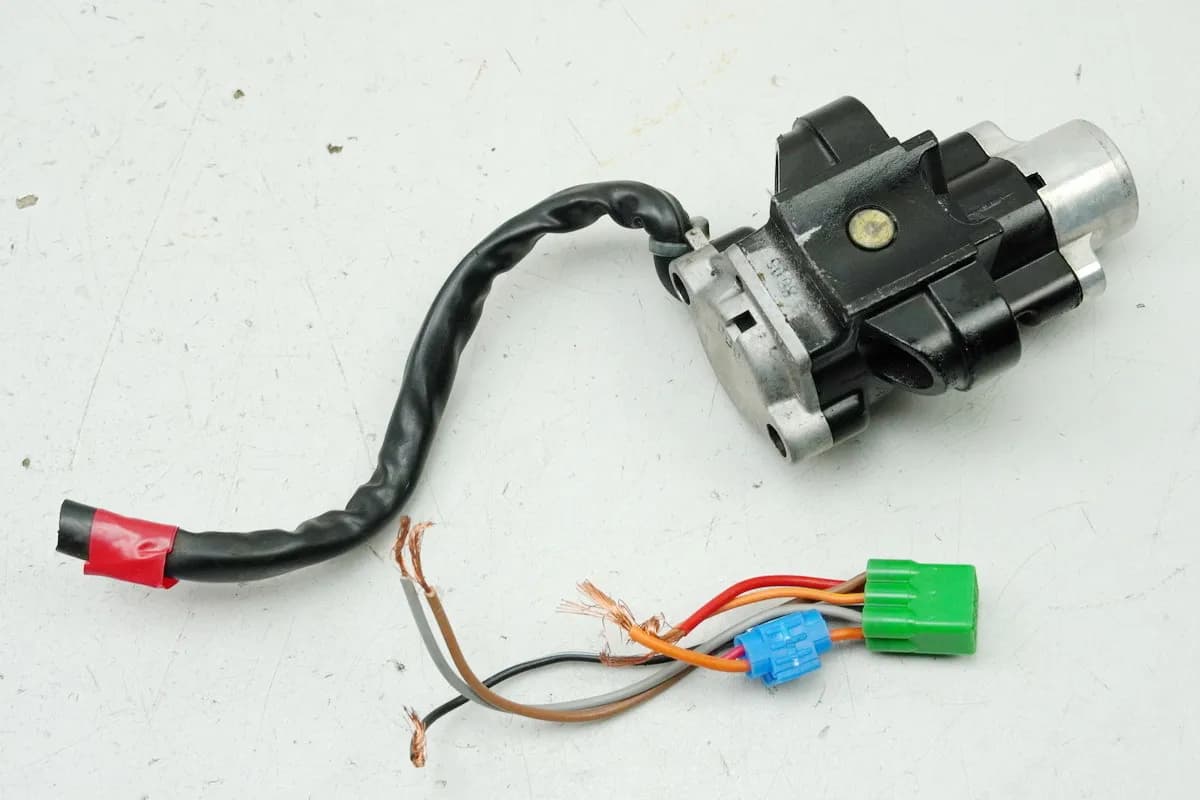 SUZUKI GSX 750 AE INAZUMA Zündschloß E Satz Kabel Stecker