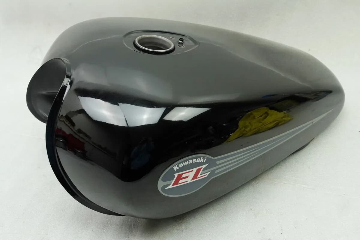 Kawasaki EL 252 EL 250 B Eliminator Tank schwarz Kraftstofftank Benzintank