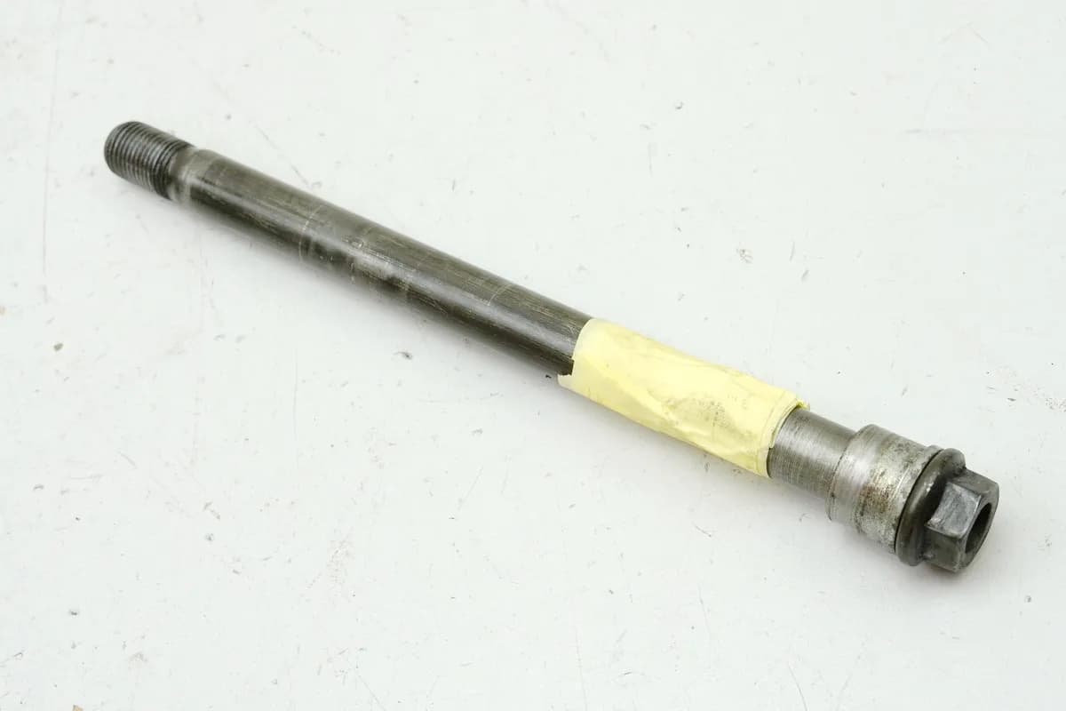 YAMAHA FZS 600 RJ02 FAZER Steckachse vorn Achse Distanzhülse (für Felge Gabel)