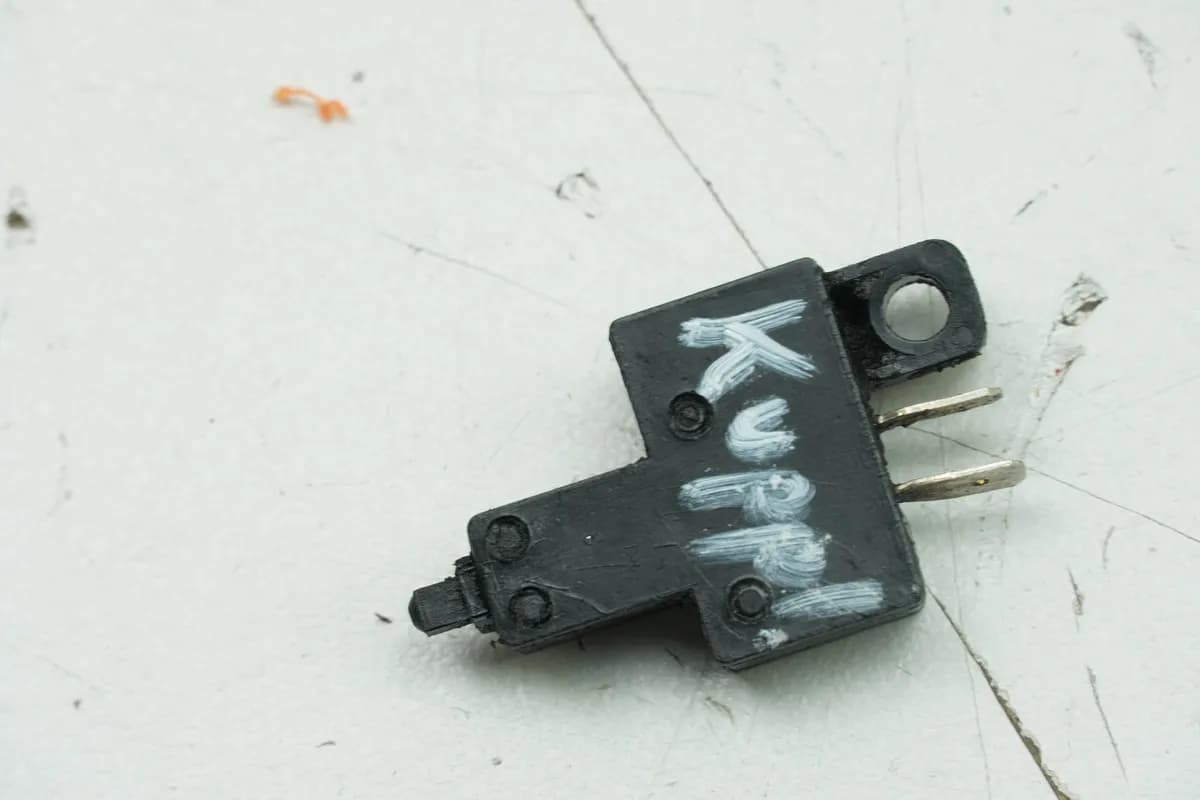 Honda GL 1500 F6C Valkyrie SC34 Kupplungsschalter (für Kupplungszylinder Geber)