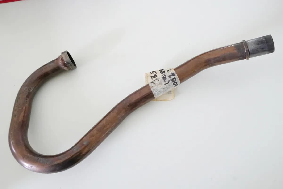 HONDA SLR 650 RD09 Krümmerrohr rechts zum linken Auspuff Schalldämpfer