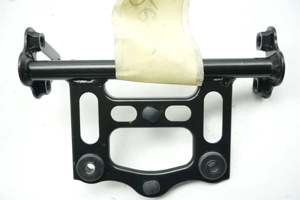 HONDA CB 1000 R SC60 HALTERUNG REGLER HALTER TRÄGER HALTEPLATTE