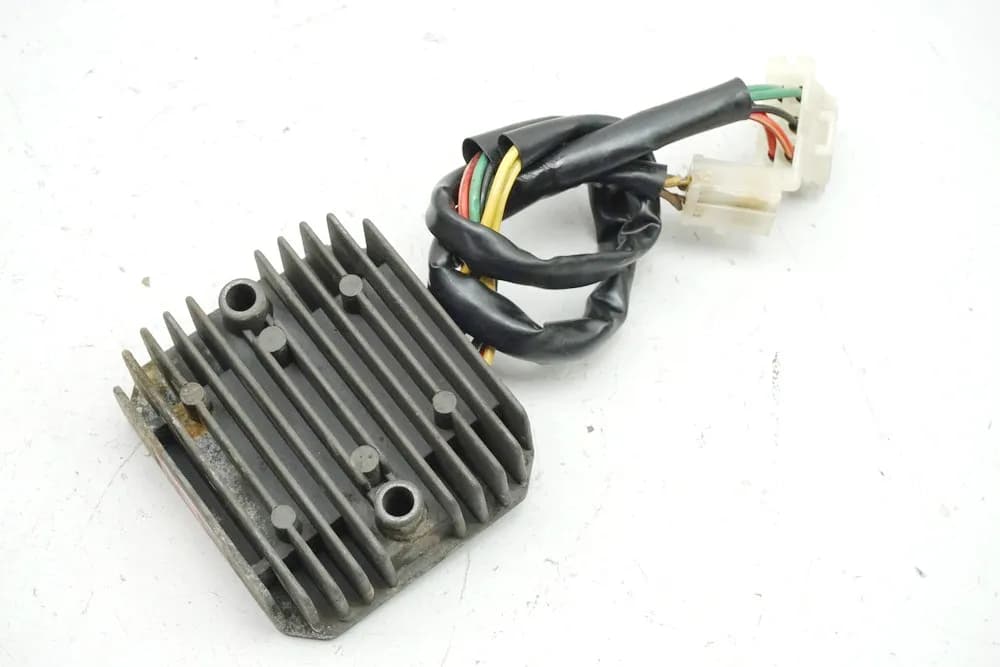 HONDA GL 500 PC02 SILVER WING Laderegler Regler Gleichrichter