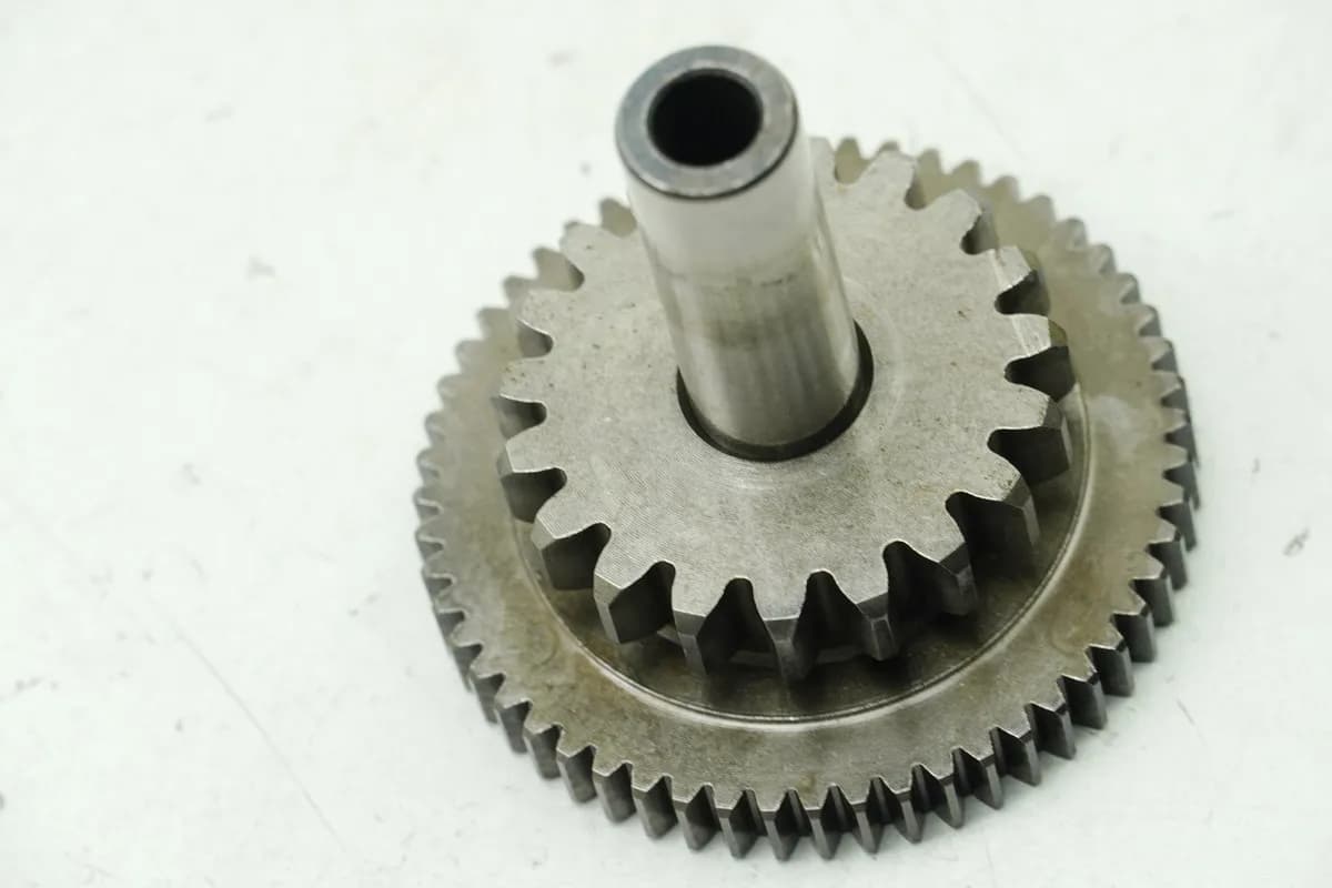 SUZUKI GS 500 E GM51B Zahnrad II Anlasser Reduktion Zwischenrad (für Motor)