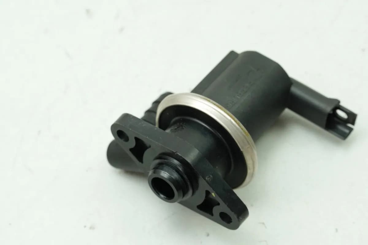 BMW K 1200 R SPORT K12R Schaltventil Sekundärluftsystem Ventil Druckventil