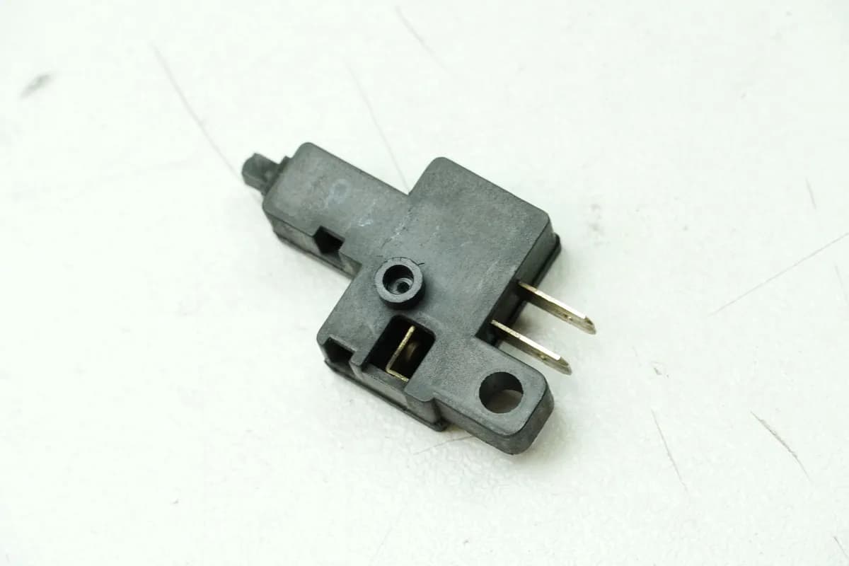 HONDA CBR 1100 XX SC35 Kupplungsschalter (für Kupplungszylinder Druckgeber)