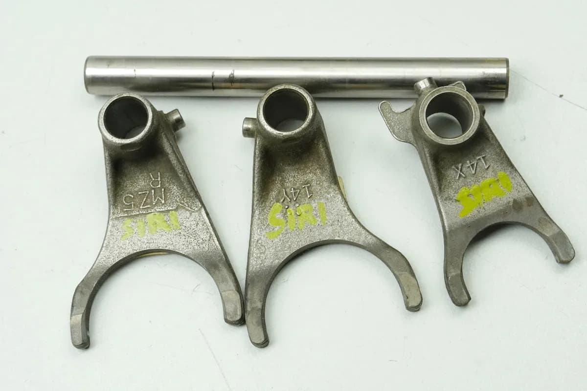 HONDA VFR 800 RC46 Schaltklauen Schaltgabeln (für Getriebe Motor) 98-01