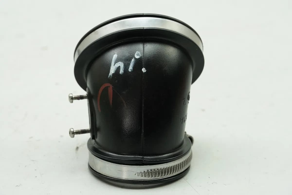 DUCATI MONSTER 696 ABS M5 Ansauggummi hinten Ansaugmuffe Airbox NUR1626km