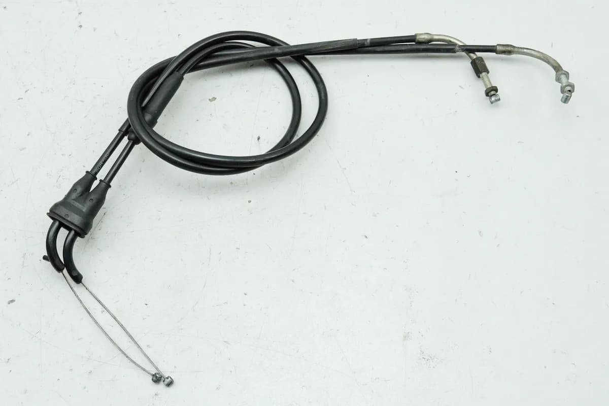 YAMAHA FZS 600 RJ02 FAZER Gaszüge Gaszug Gasseil