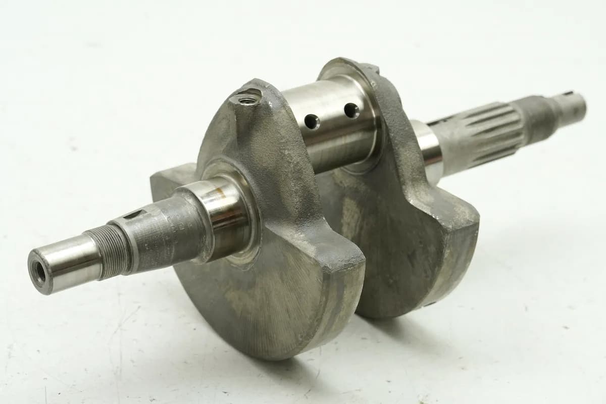 DUCATI MONSTER 696 ABS M5 Kurbelwelle Crankshaft (für Motor) NUR 1626km