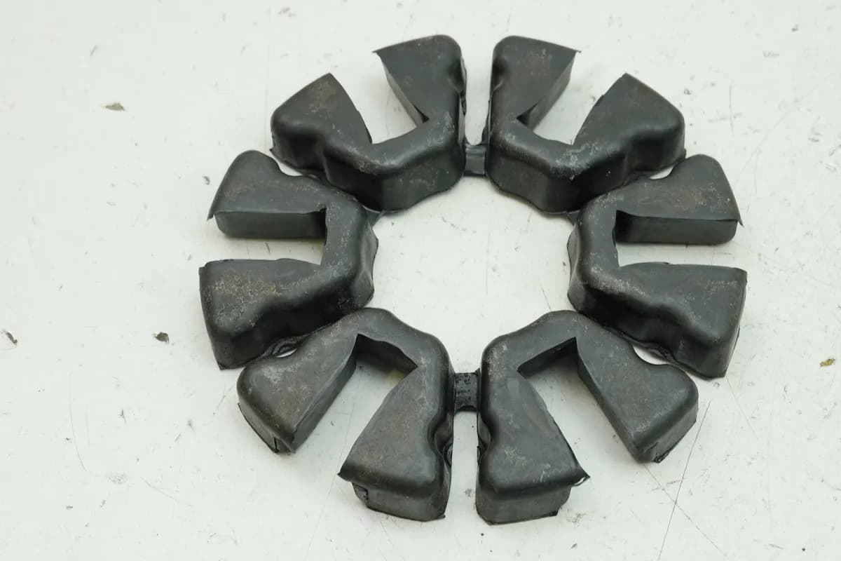 Kawasaki EL 252 EL 250 B Eliminator Ruckdämpfer Gummis für Kettenradträger Felge