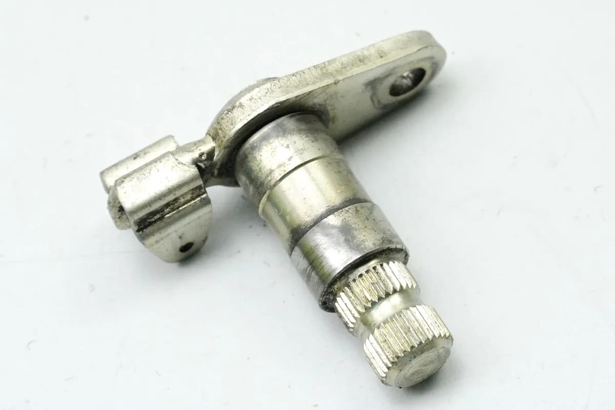 KAWASAKI EN 500 EN 500 A HALTERUNG BREMSPEDAL WELLE UMLENKWELLE