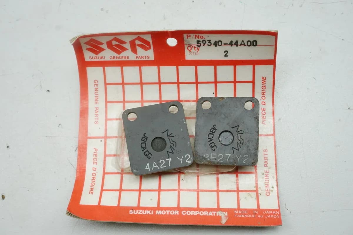 Suzuki Bremsklötze Bremsbeläge vorne 59340-44A00 (59300-44870) - NEU