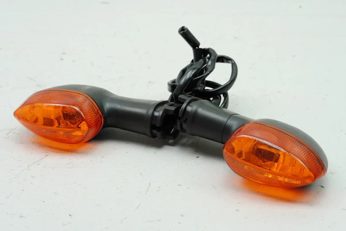 YAMAHA YZF R1 RN19 Blinker links und rechts hinten original Paar 2C0-83330-00-00