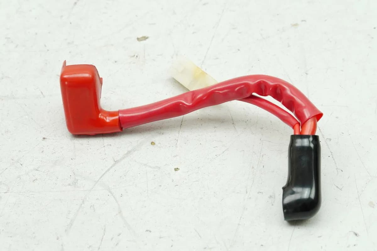 YAMAHA XJR 1300 RP02 Pluskabel Kabel für Batterie