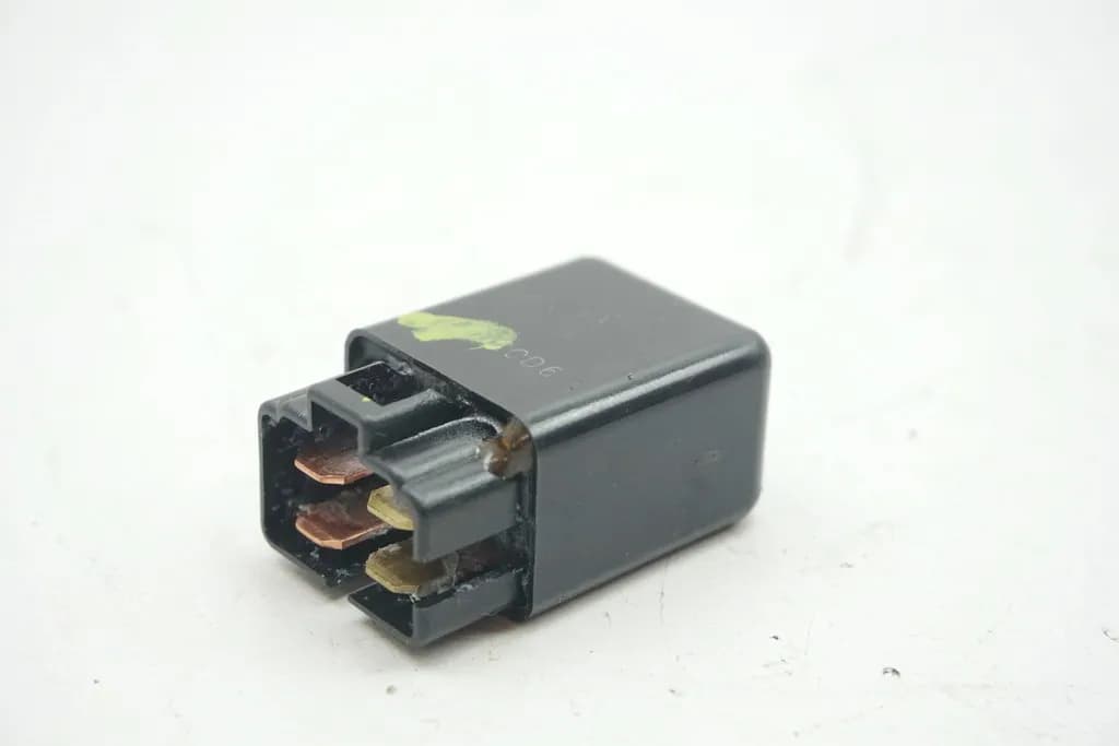 SUZUKI GS 500 E GM51B OMRON RELAIS