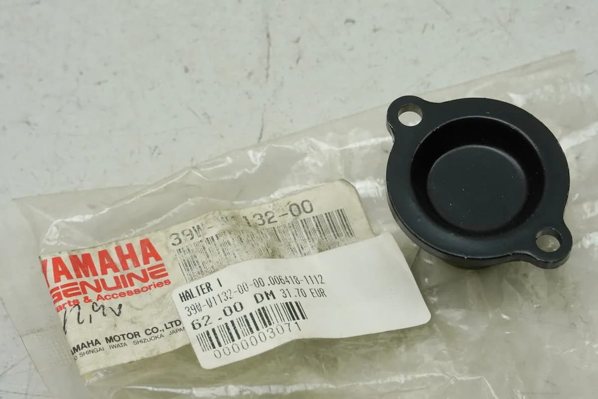 YAMAHA YZ 125 250 Halter Zylinder NEU (für Motor) 1986-1989