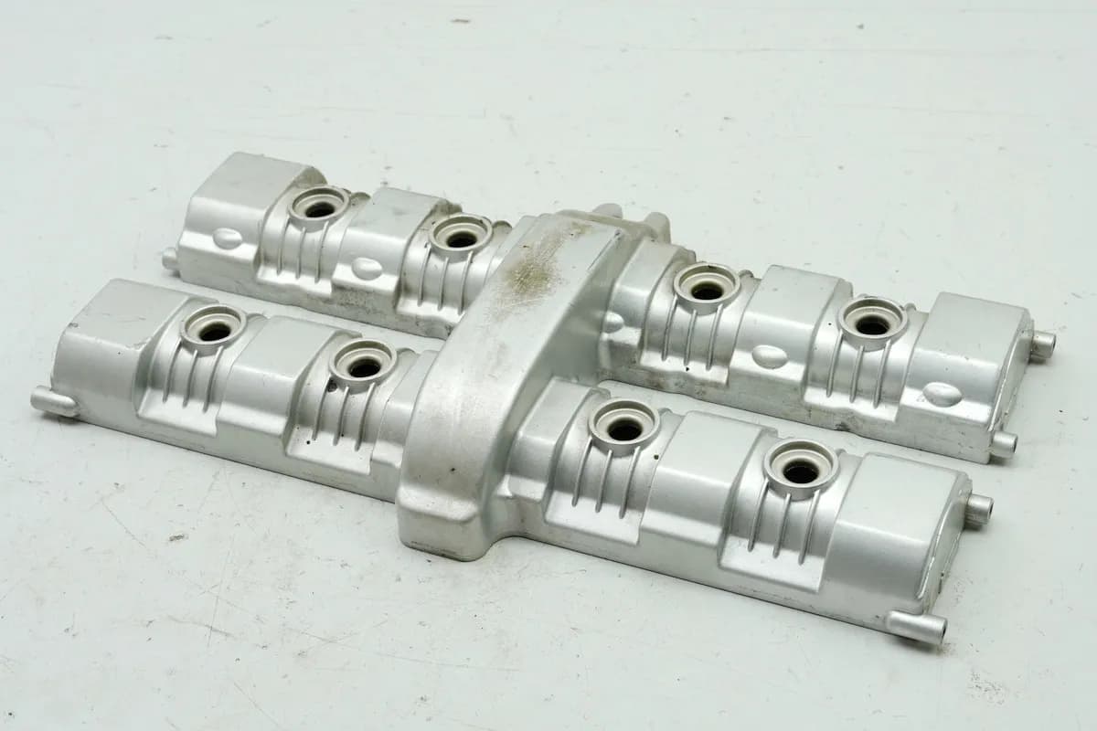 YAMAHA FZS 600 RJ02 FAZER Ventildeckel Cover Motor Motordeckel (für Zylinderkopf)