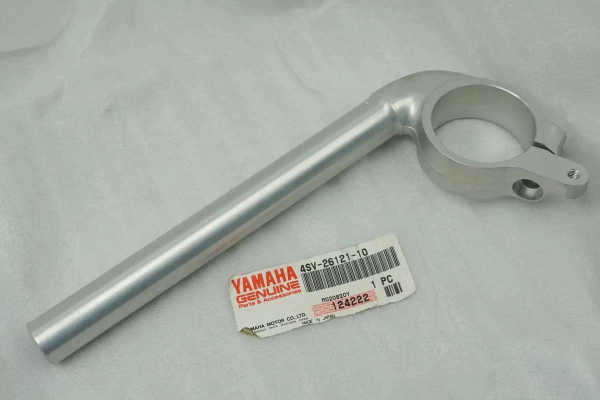 YAMAHA YZF 1000 R THUNDERACE 4VD Lenkerstummel links Lenkrohr orig. Lenker NEU