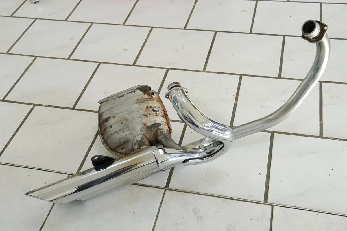 YAMAHA XV 535 VIRAGO 2YL Auspuffanlage Auspuff Schalldämpfer Exhaust 2YL-14711
