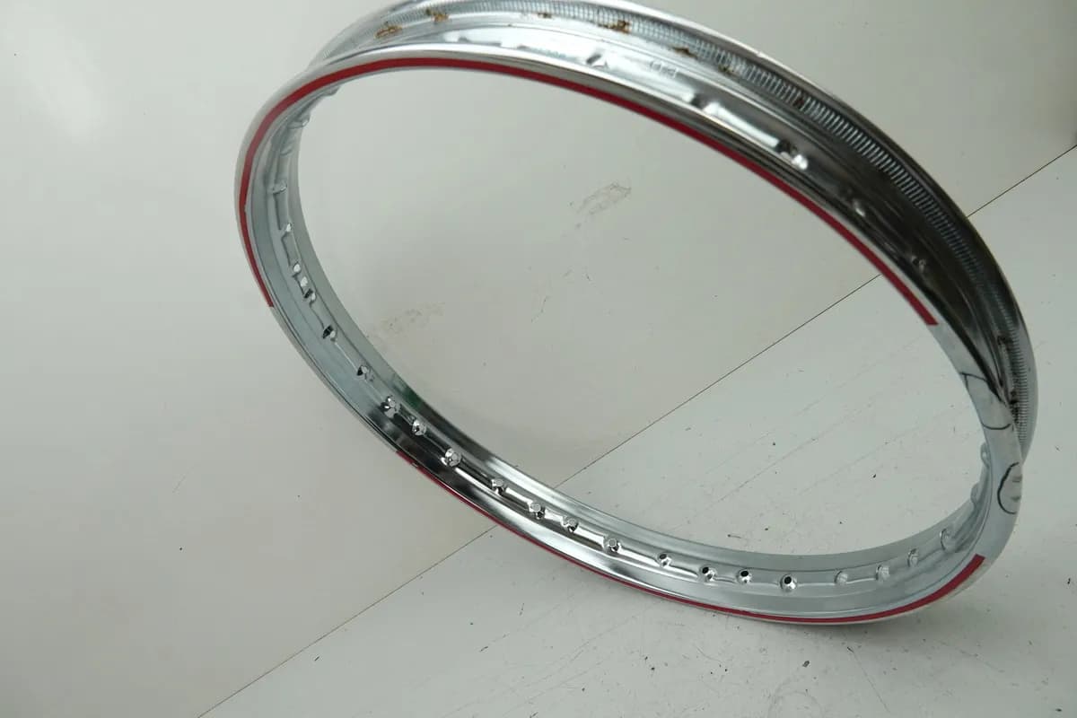 YAMAHA DT 125 R WR Felgenkranz J 17 x MT 1.60 vorn Felge Vorderrad original