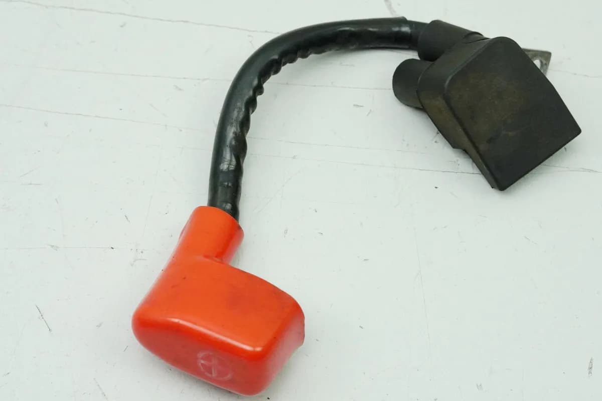 Honda CBR 900 SC28 Pluskabel Kabel Batterie 92-95