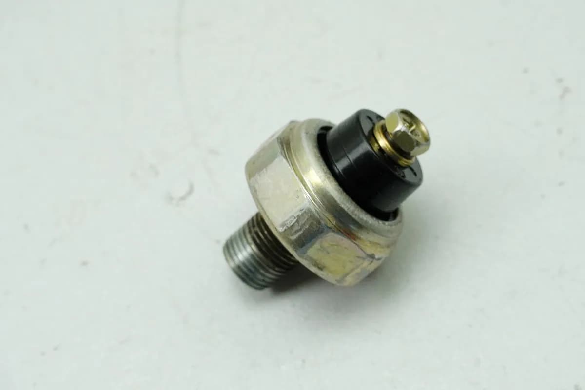 Honda CBR 900 SC28 Öldruckschalter (für Motor) 92-95