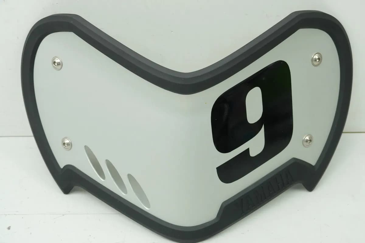 YAMAHA MT09 Street Tracker - Lampenmaske Kanzel Windschild Tafel Abdeckung NEU