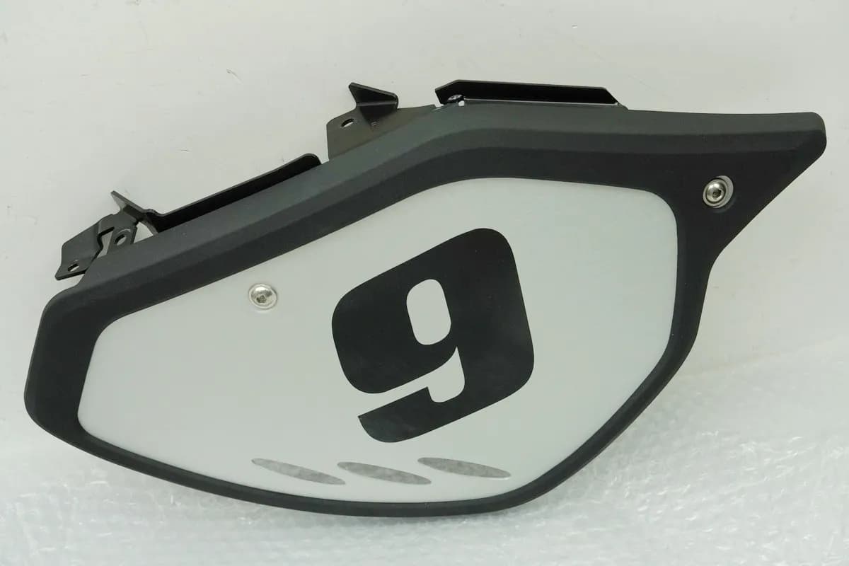 YAMAHA MT09 Street Tracker - Seitendeckel rechts Abdeckung Cover Verkleidung NEU