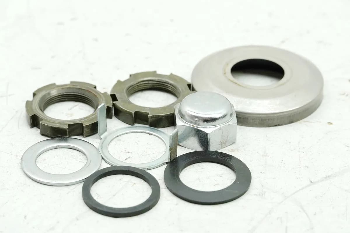 YAMAHA XJR 1300 RP02 Mutter Sicherung Lenkkopf Gabelbrücke Schraube Kronenmutter