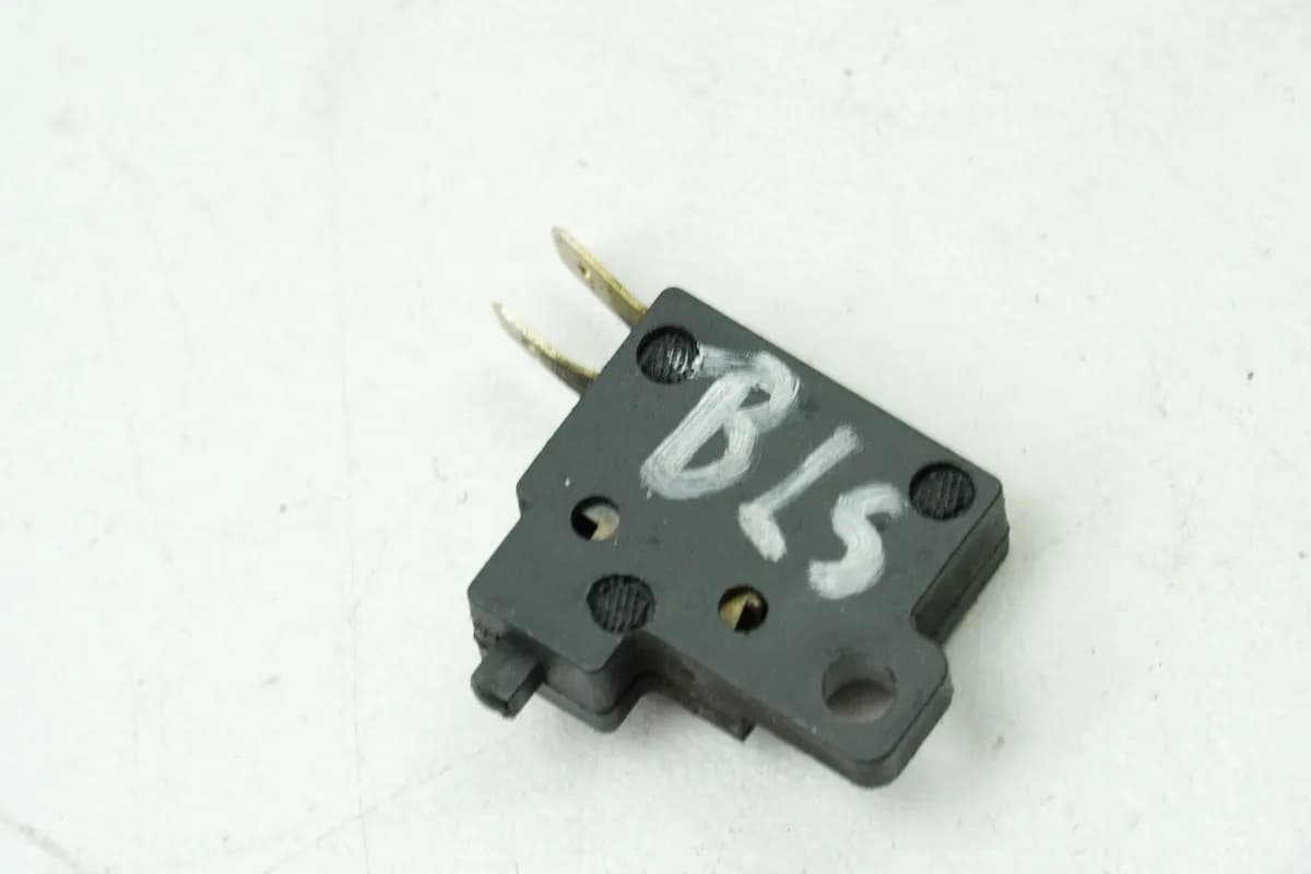 Aprilia Pegaso 650 660 Strada Bremslichtschalter vorn (für Hauptbremszylinder)