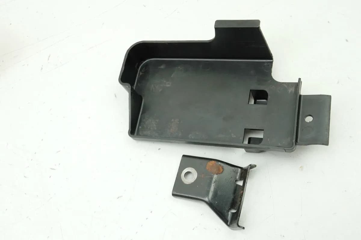 KAWASAKI EN 500 EN 500 A Halterung Batterie Deckel Klemme Abdeckung Cover