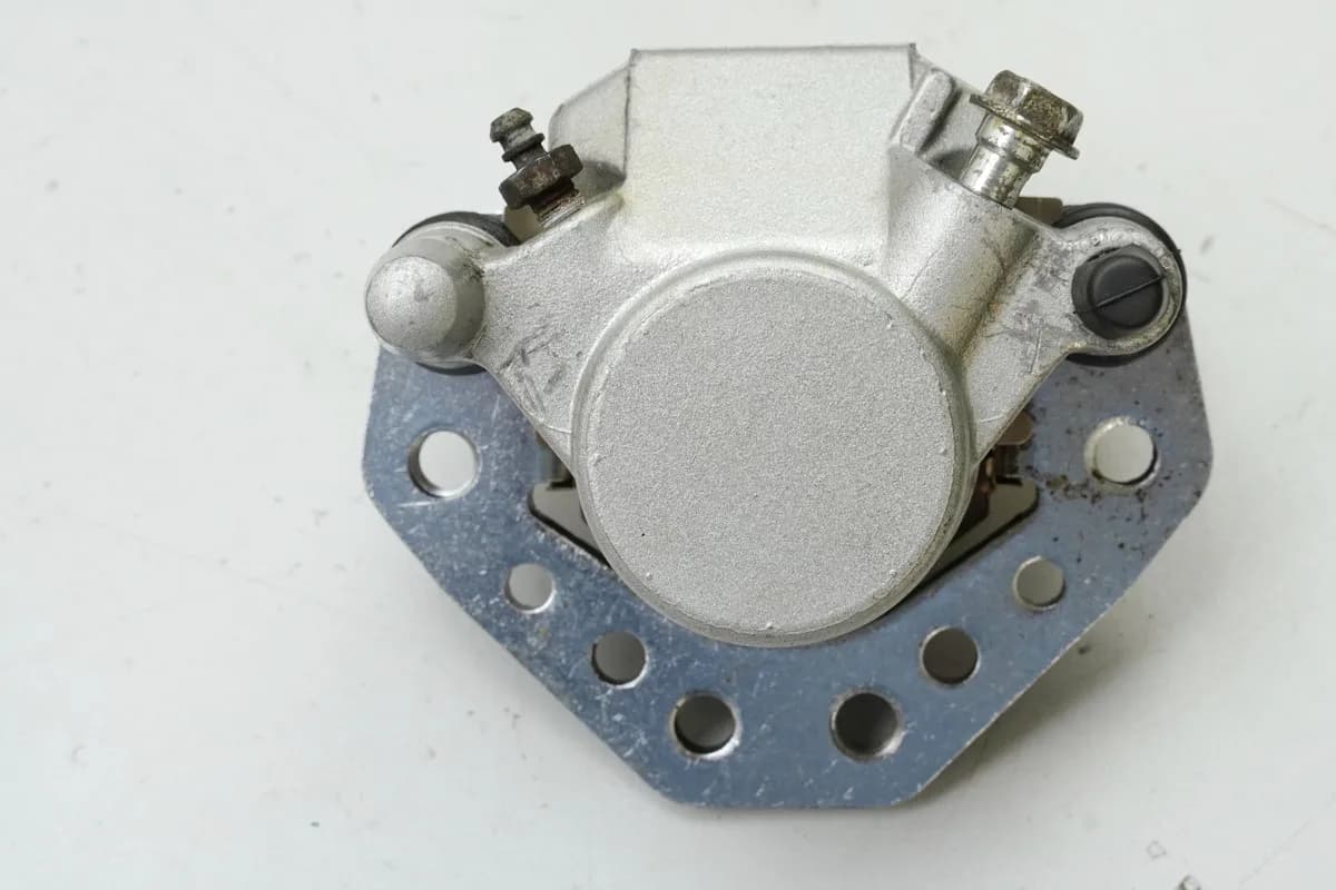 KAWASAKI EN 500 EN 500 A Bremssattel vorn Bremszange Bremskolben NUR 13998 km