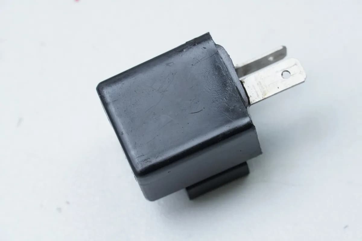 Royal Enfield Himalayan Blinkrelais Blinkgeber Blinkerrelais 18173 km