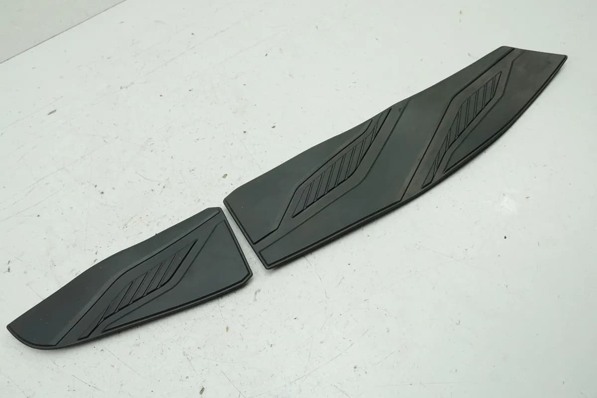 Honda NSS 125 AD JF69 Forza Trittgummi Bodenmatte rechts vorn & hin (Trittbrett)