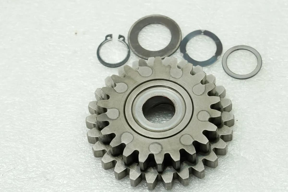 YAMAHA RD 250 1A2 Zahnrad Zwischenrad Kicker/ Antrieb Drehzahlmesser (für Motor)