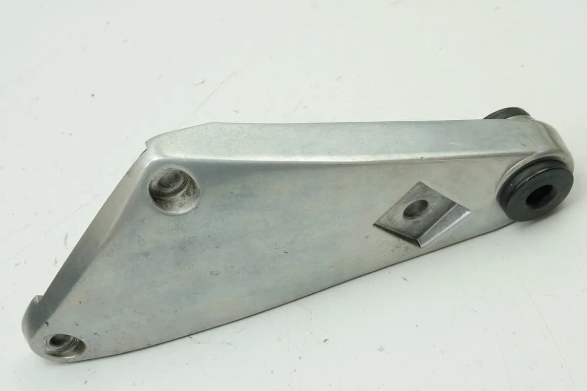 KAWASAKI EN 500 EN 500 A Fußrastenträger Sozius links Halter Fußraste Platte