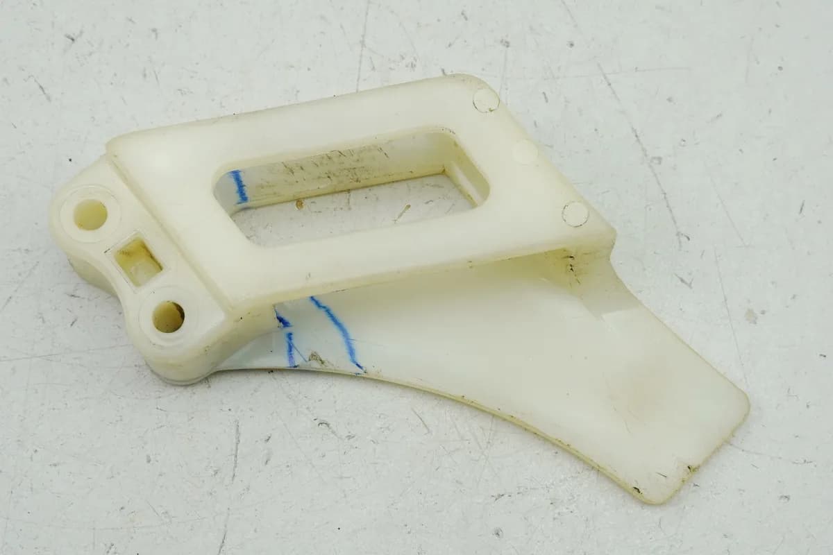 YAMAHA TDR 125 3XE Belgarda Kettenführung unten Kettenschleifer Kettenkasten