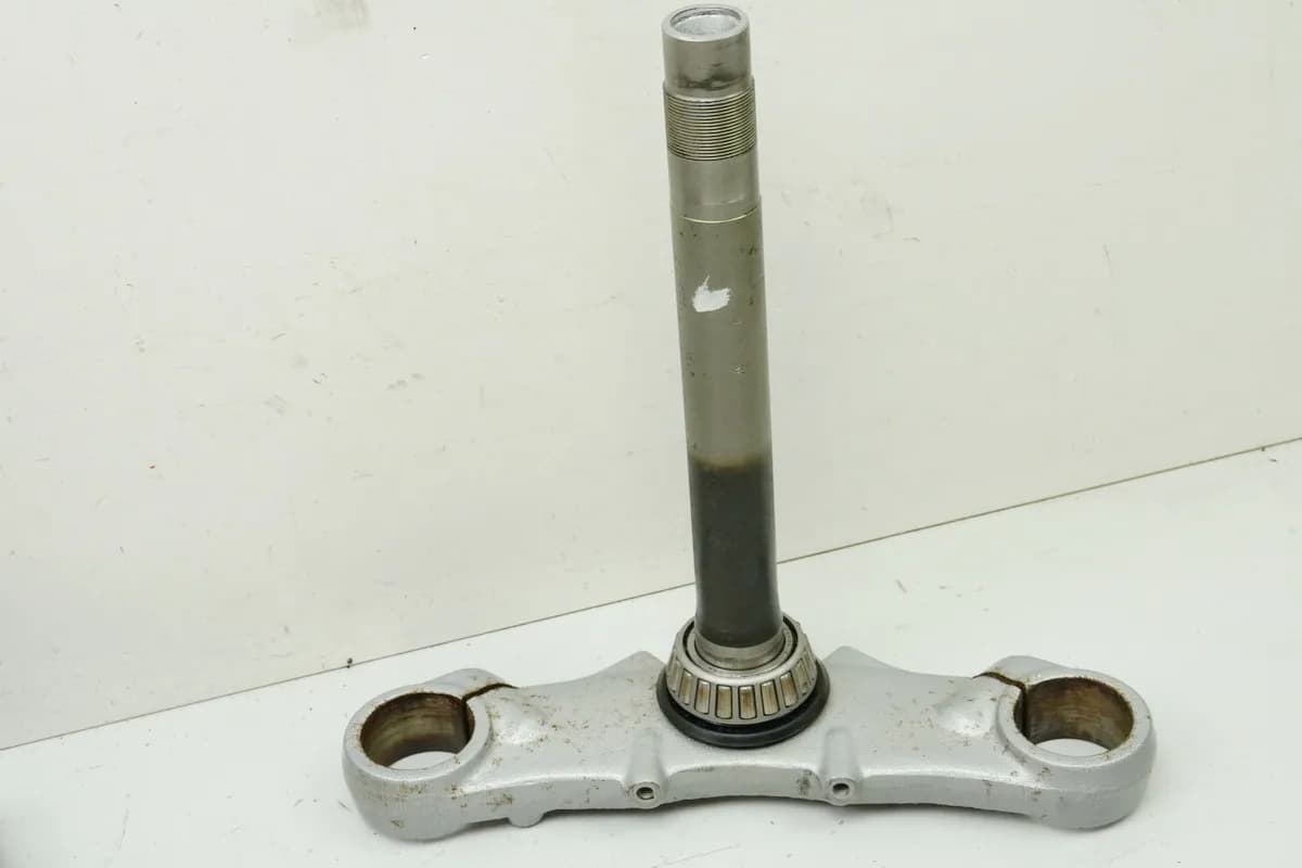 KAWASAKI EN 500 EN 500 A Gabelbrücke unten Joch (für Gabel Gabelholm Standrohr)