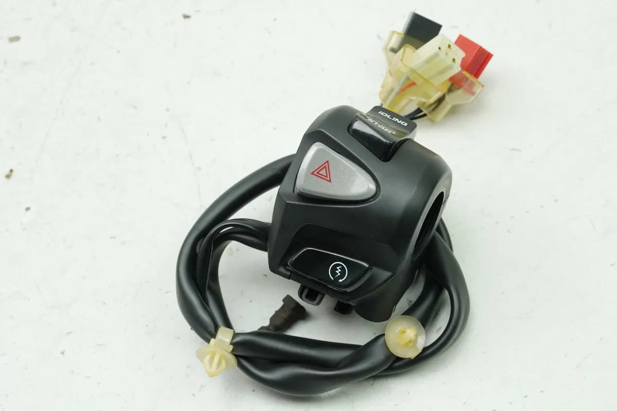 Honda NSS 125 AD JF69 Forza Lenkerschalter rechts Schalter Not Aus Killschalter