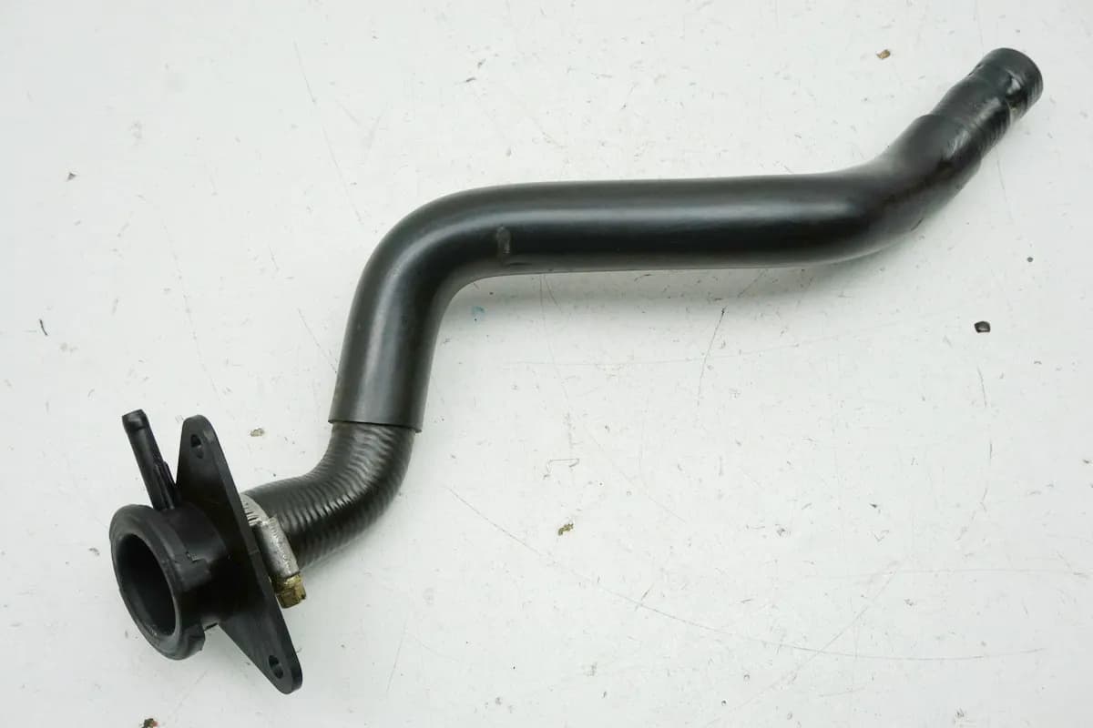 SUZUKI UH 125 BP BURGMAN K2-K6 Einfüllstutzen Kühler Kühlerschlauch