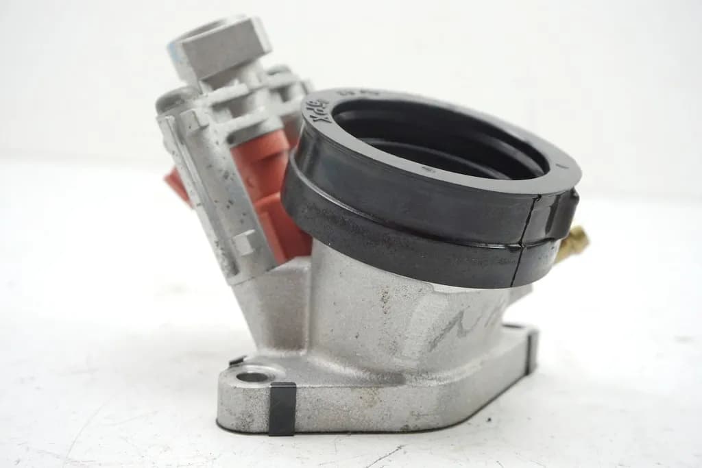 YAMAHA MT01 RP12 EINSPRITZDÜSE HINTEN ANSAUGSTUTZEN INJECTION