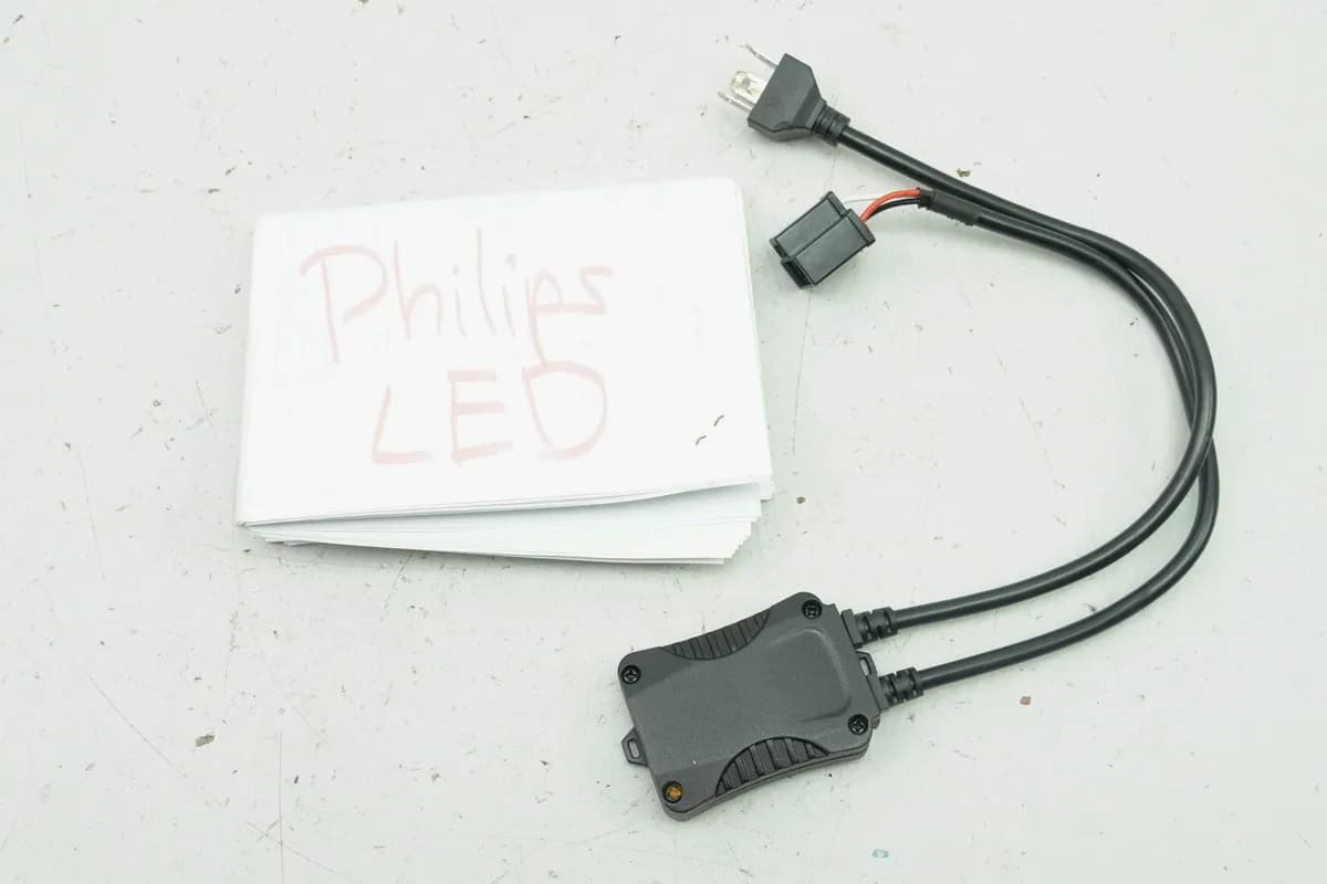 KTM 1290 SUPERDUKE R CAN Bus Adaptermodule Philips H4 Scheinwerfersatz für Lampe