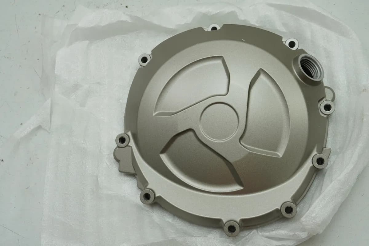 BMW S 1000 RR K46 Kupplungsdeckel II Motordeckel rechts Cover Motor NEU 7713737