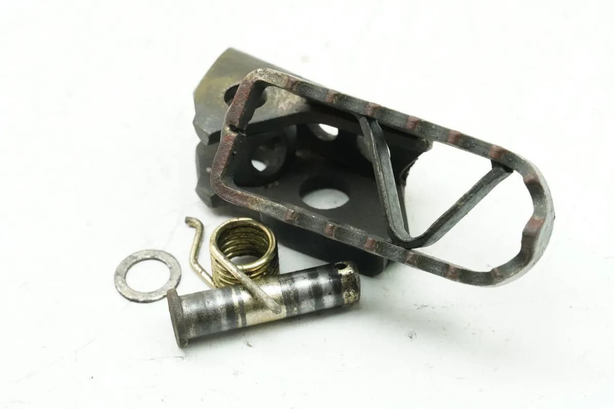 YAMAHA TDR 125 3XE Belgarda Fußraste Fahrer rechts Footrest