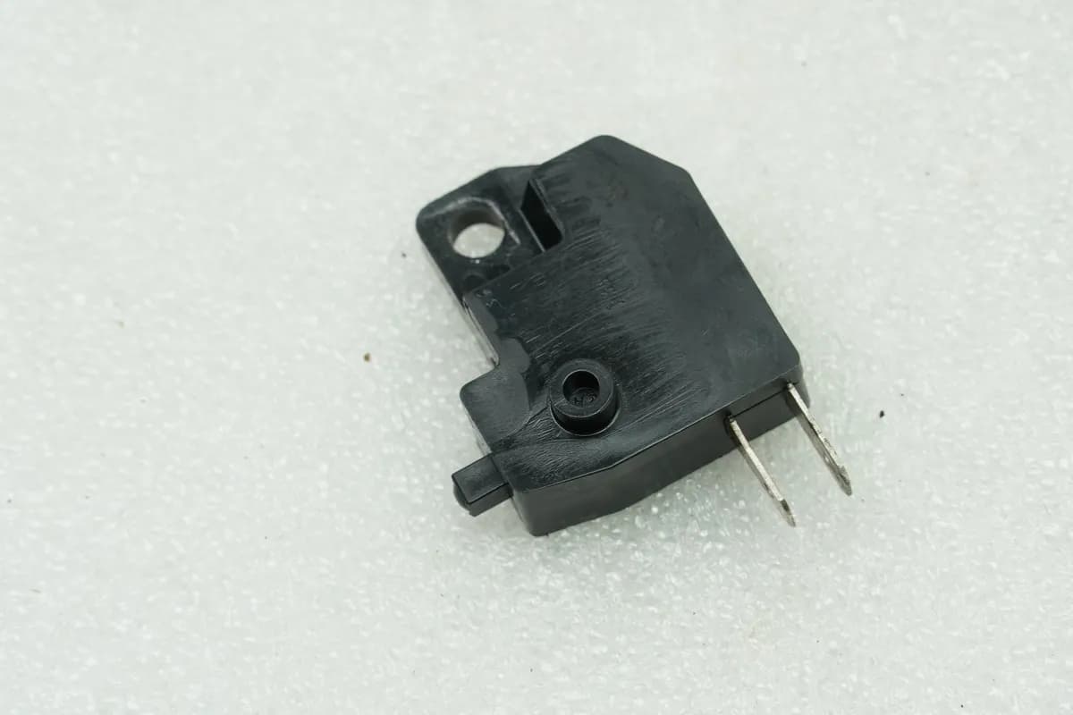 KAWASAKI EN 500 EN 500A Bremslichtschalter vorn (für Hauptbremszylinder)